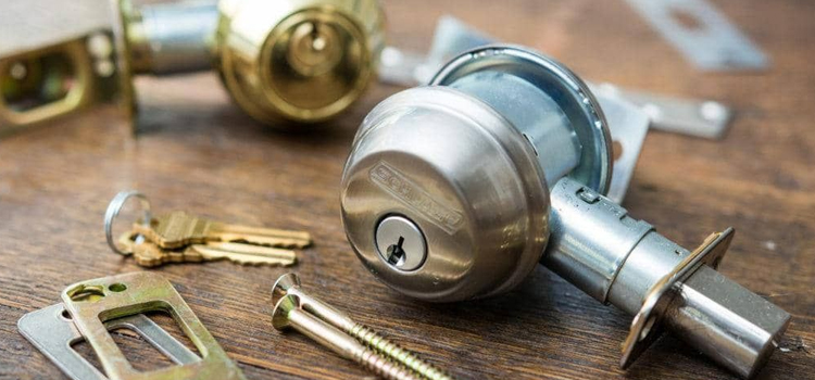 Doorknob Locks Repair La Riviera